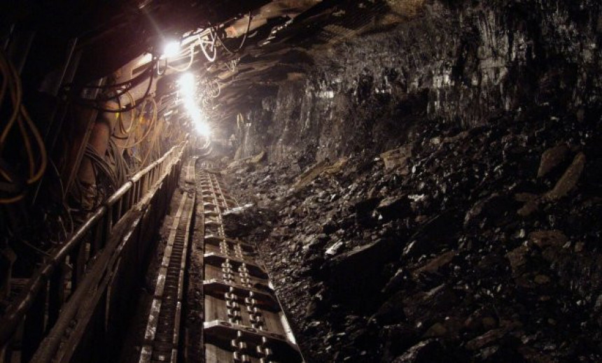Zatrpani rudari u rudniku boksita