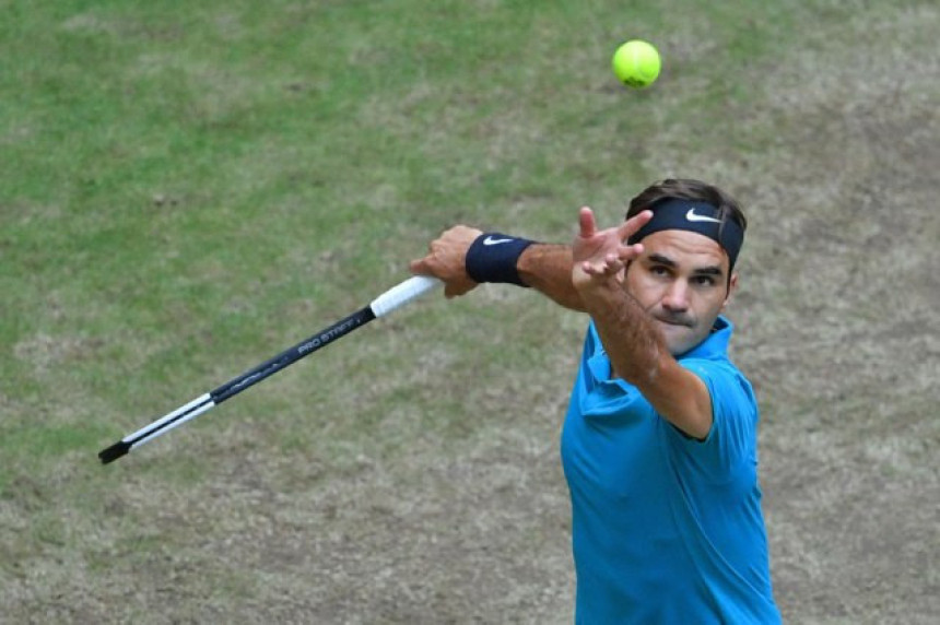 Federer u polufinalu Halea!