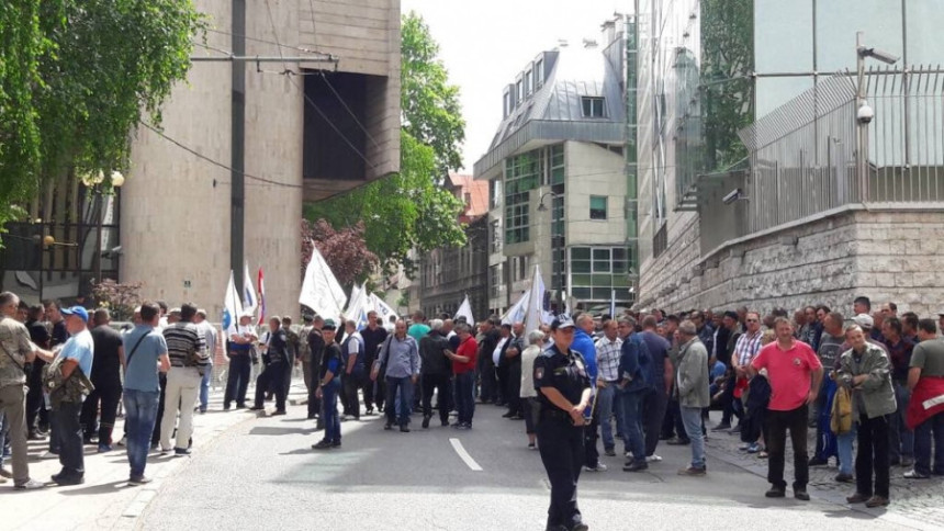 Borci blokirali centar Sarajeva