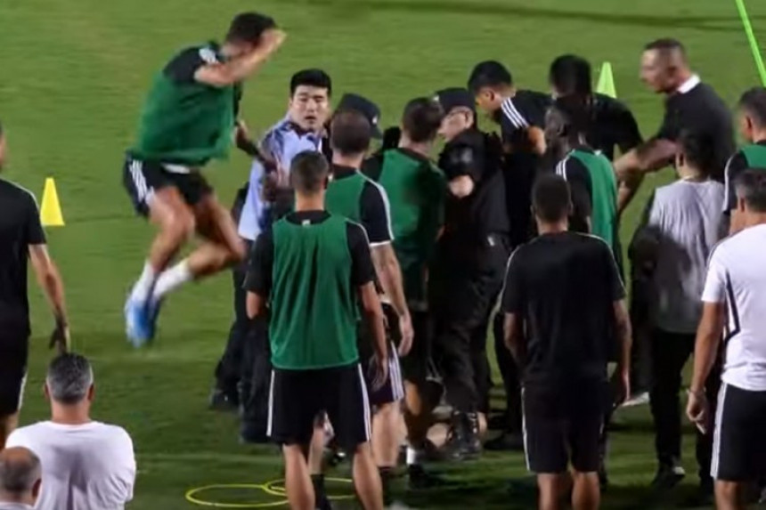 Ronaldo skočio na policajca (VIDEO)