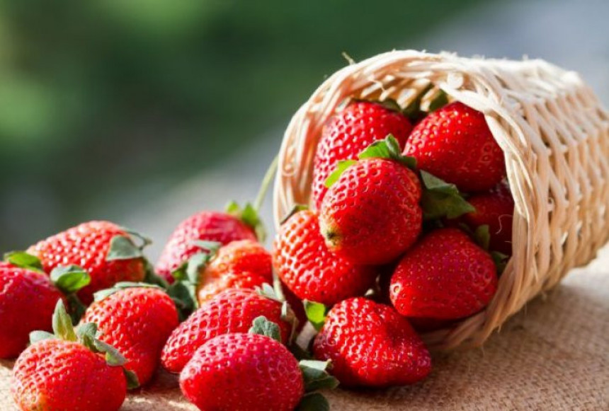 Zdraviji i ljepši uz ove crvene sočne plodove