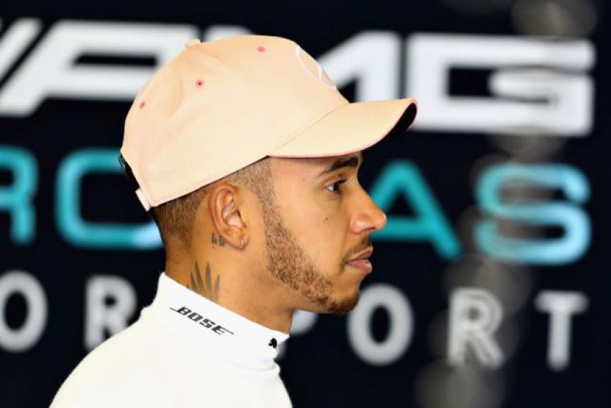 Zašto Hamilton još nije produžio ugovor sa Mercedesom?