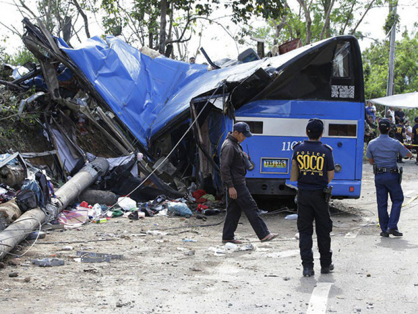 Филипини: У судару страдало 20 лица