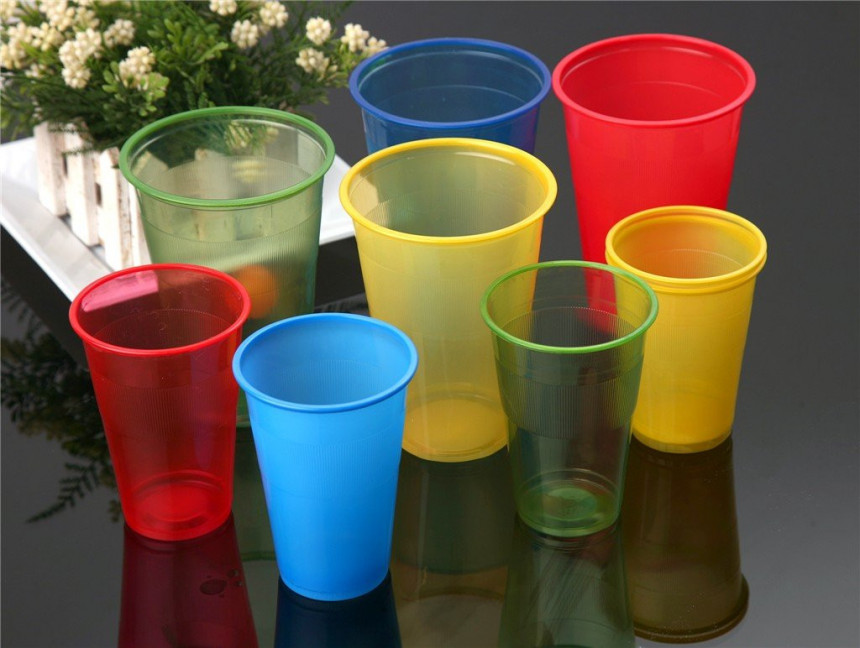 Dobro perite plastične čaše