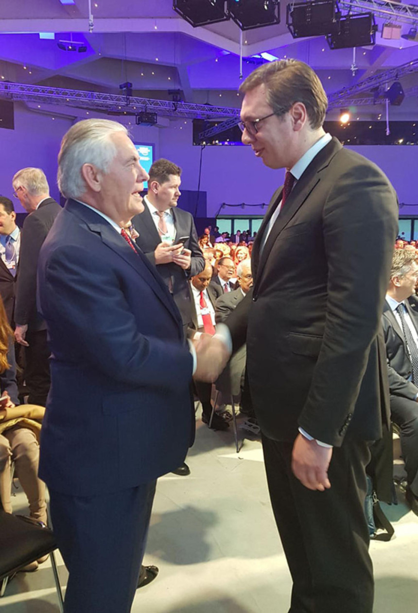 Vučić u Davosu sa Tilersonom