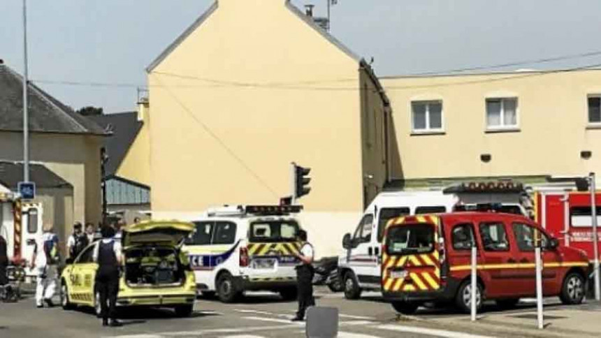 Pucnjava ispred džamije u Brestu