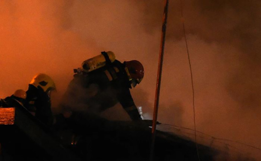 Велики пожар код Книна, упућена још три авиона 