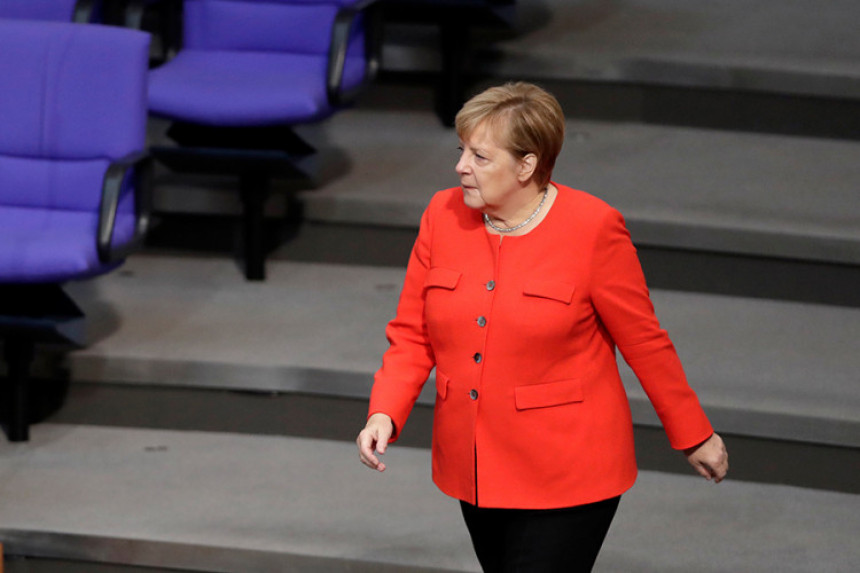 Меркел одбацила захтјев опозиције