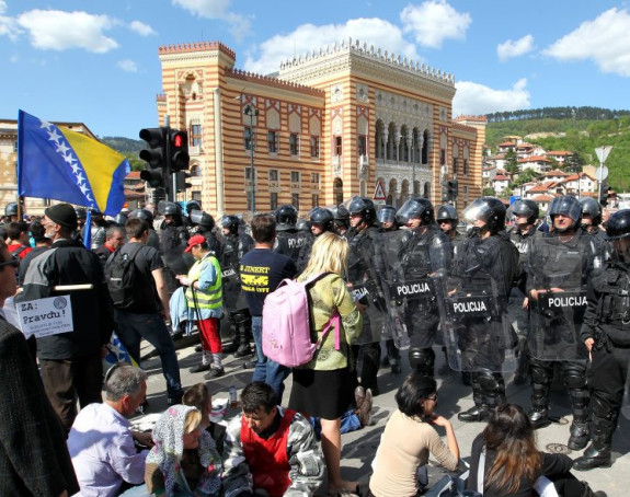 Bliži diktaturi nego demokratiji