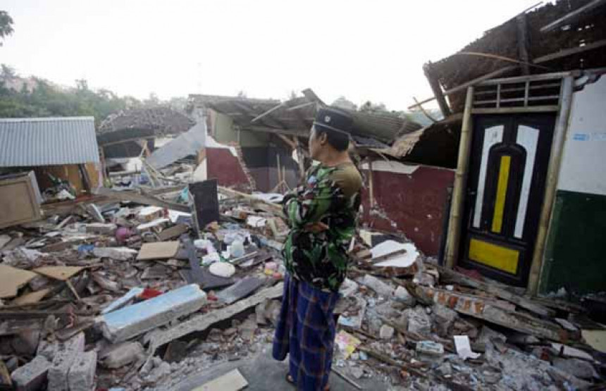U zemljotresu poginulo 48 lica 