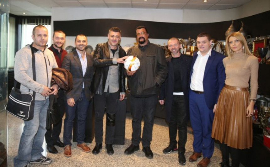 Stiven Sigal posjetio Partizan!